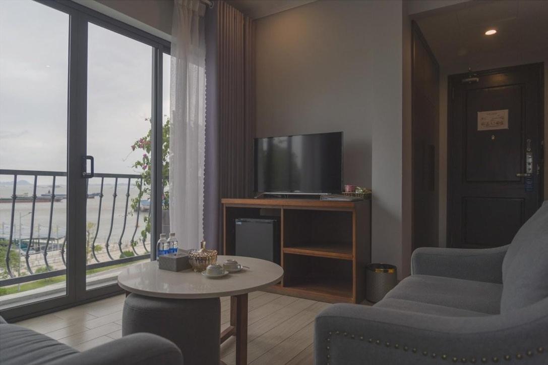 The Confetti Hotel Халонг Экстерьер фото